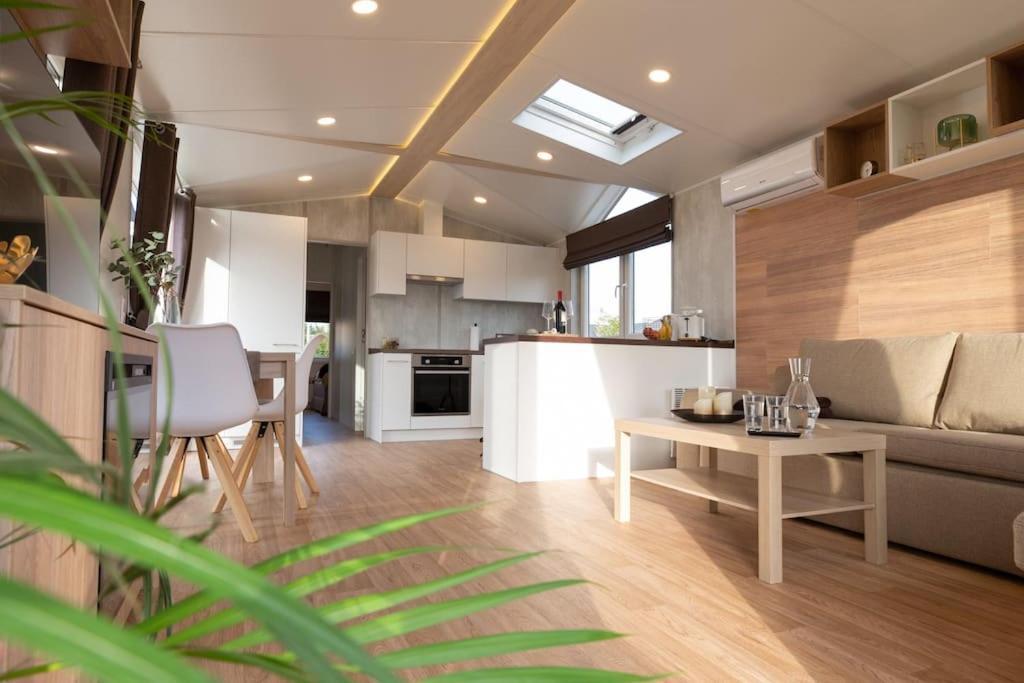 Gemuetliches, Voll Ausgestattes Tiny House Apartman Vilseck Kültér fotó